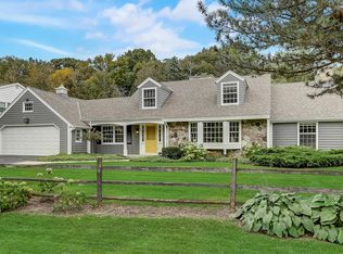 6410 N Elm Tree Rd, Glendale, WI 53217