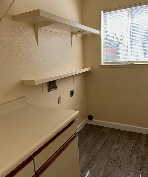7677 Wells Ave — Photo 11