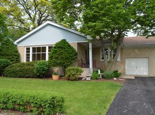 18521 Cowing Ct, Homewood, IL 60430