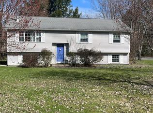 320 West St, Amherst, MA 01002