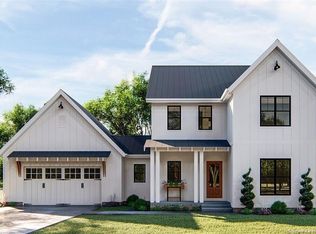 22 Washington Dr, Middlebury, CT 06762