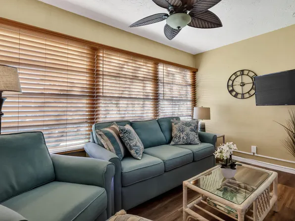 9 Willowbrook Lane #202, Delray Beach, FL 33446