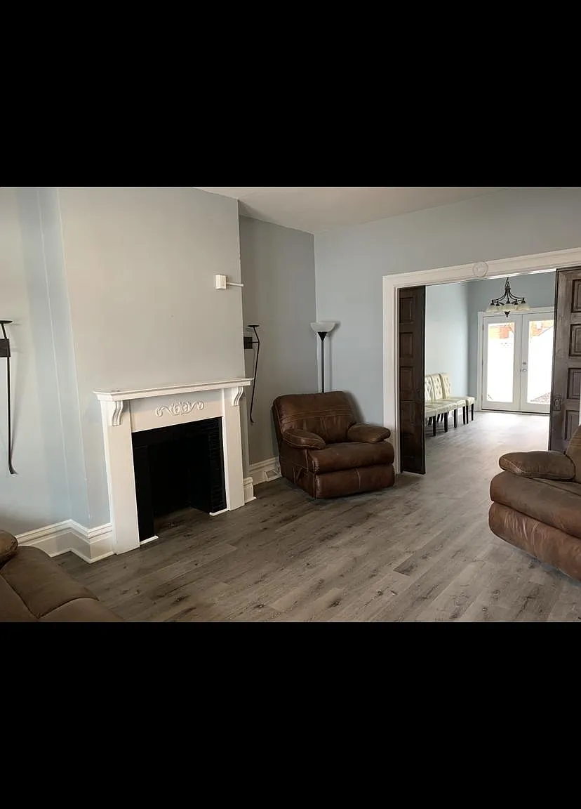 4 bed, 1800 sqft, $2,000 — Photo 2