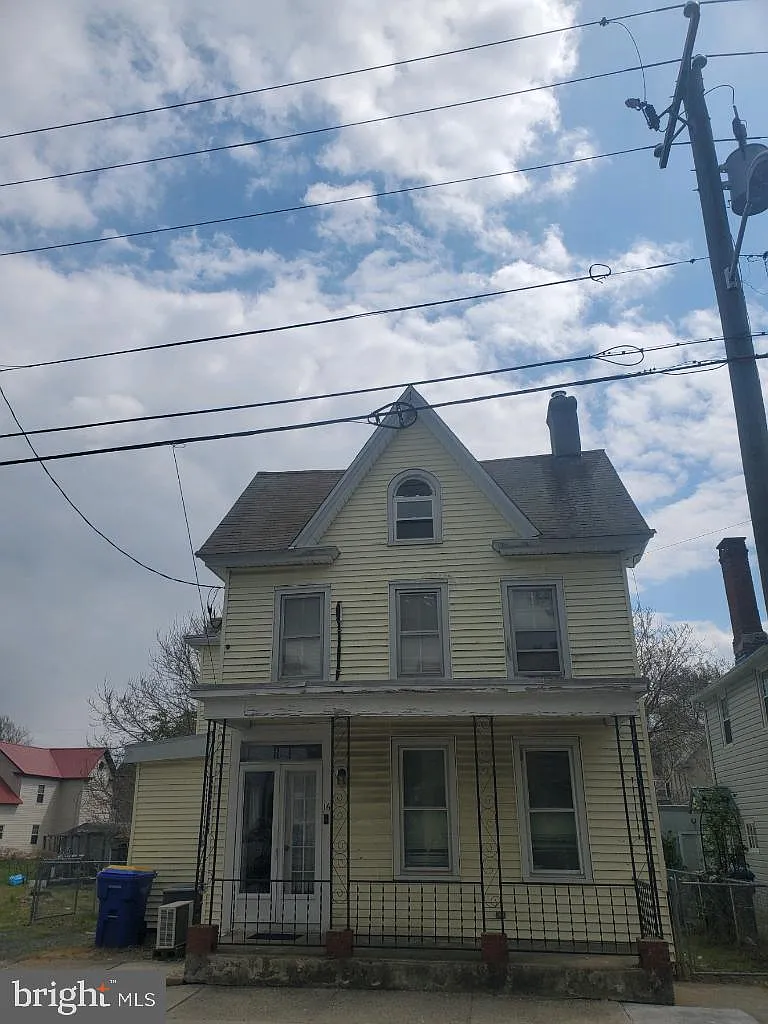 16 W Front St photo 1