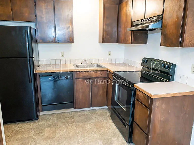302 163rd Street Ct E #6 — Photo 8