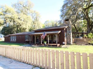 725 E Park Ave, Chiefland, FL 32626