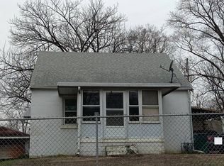 1425 N Market St, West Peoria, IL 61604