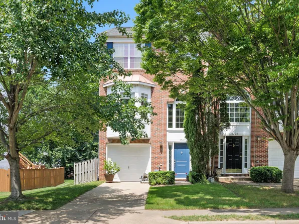 3710 Matura Ln, Woodbridge, VA 22192