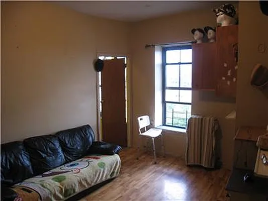 Sold by Leiter Realty Group LLC | media 12