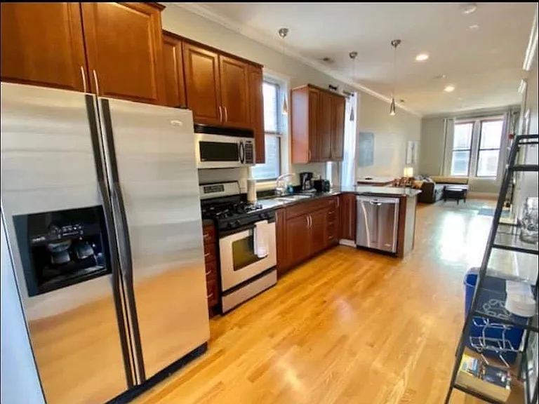 1434 W Fletcher St #2F — Photo 11