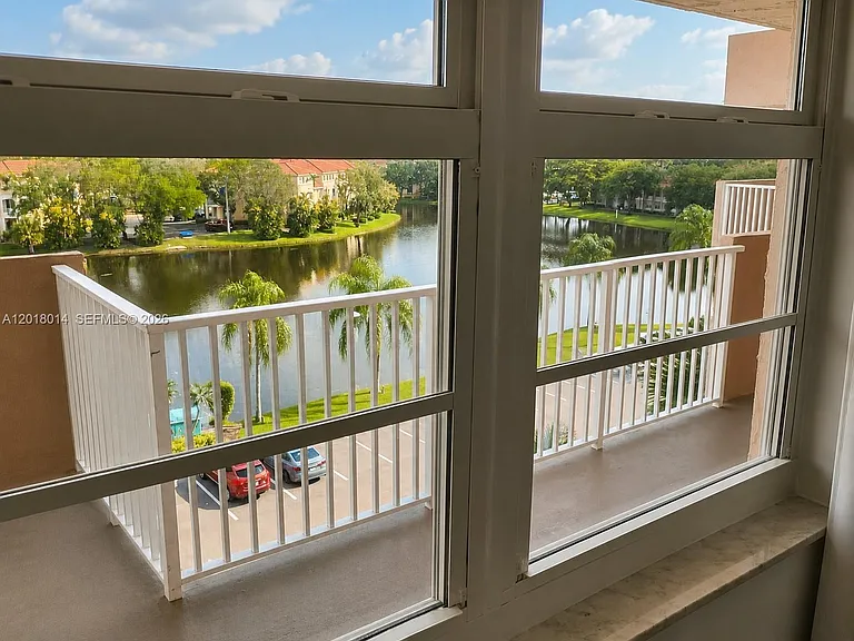 250 Jacaranda Dr #608 — Photo 18
