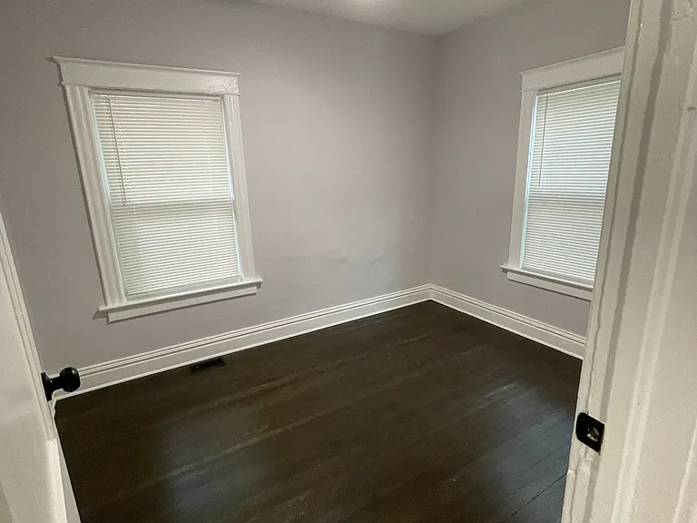 717 Monroe Ave — Photo 13
