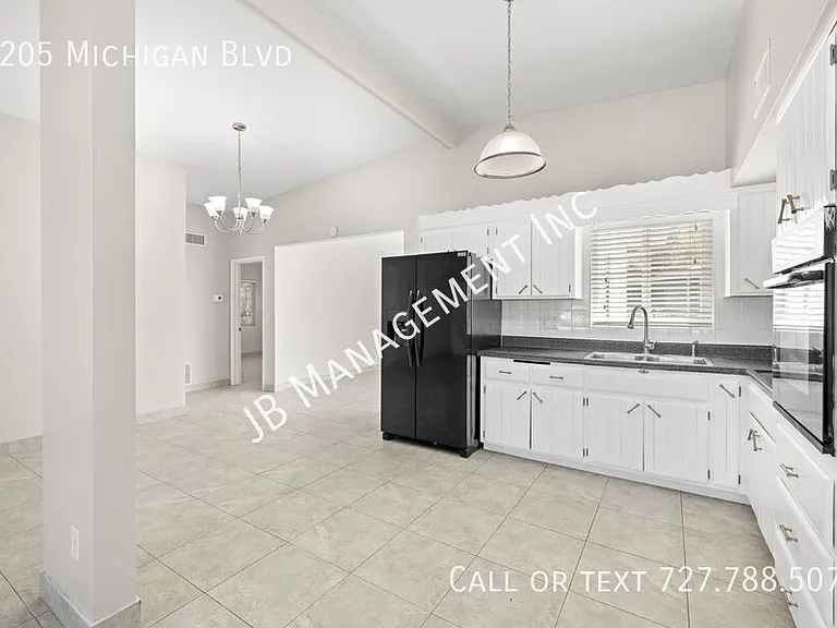 1205 Michigan Blvd — Photo 12