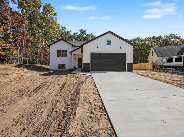 840 Morgan Dr, Belding, MI 48809