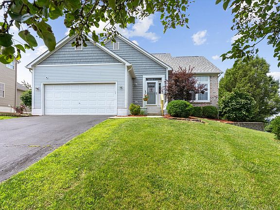 2nd image of 2408 Prospect Hill Ct