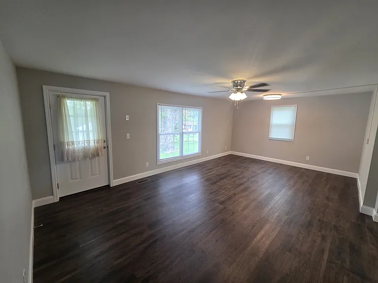 322 Mill St — Photo 4