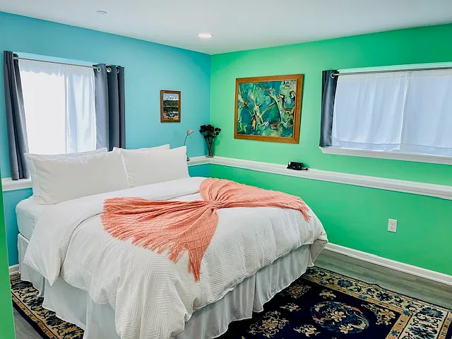 1 bed, 1.5 bath, 1100 sqft, $2,400 — Photo 1