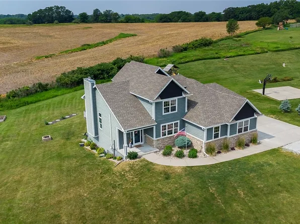 11056 Cleveland Trl, Norwalk, IA 50211