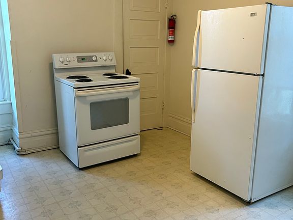 4th image of 603 S Center St #B
