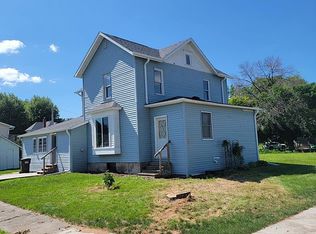 201 Main St, Nichols, IA 52766