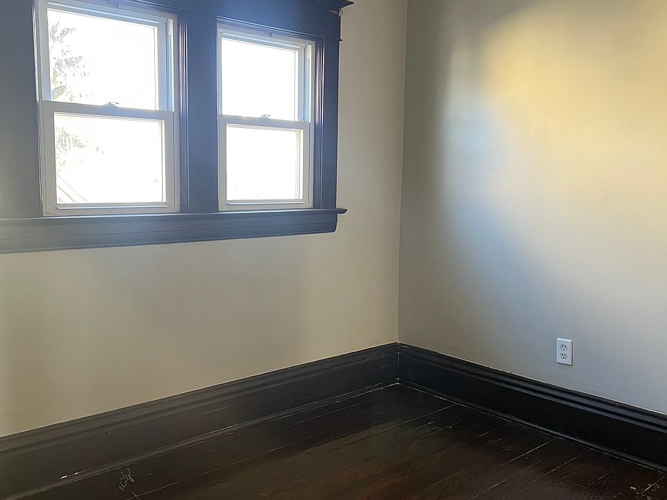 Building Photo 3