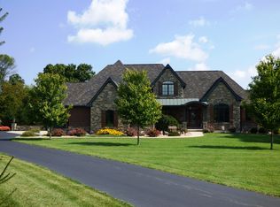 220 Ellis Run Rd, Wilmington, OH 45177