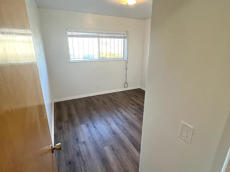 21849 Cottonwood Ave — Photo 20