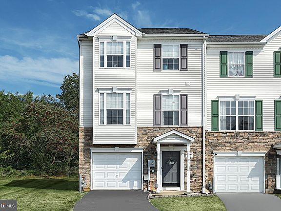 2nd image of 120 Bruaw Dr