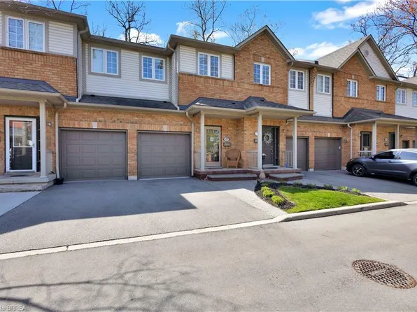 120 Beddoe Dr #6, Hamilton, ON L8P 4Z4