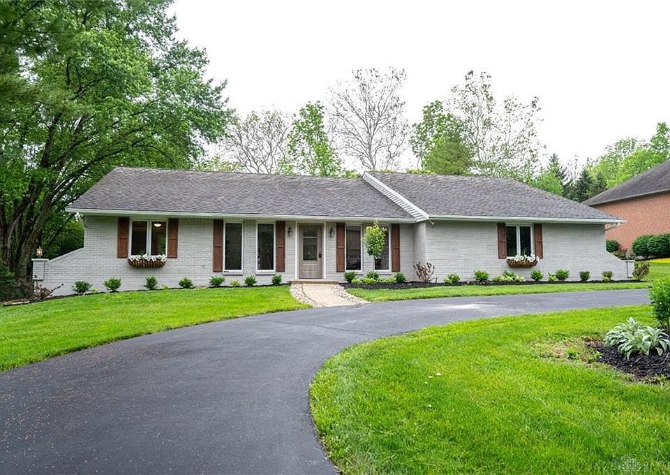 1st image of 118 E Concord Dr