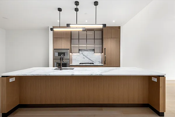 Rented by R New York | media 3