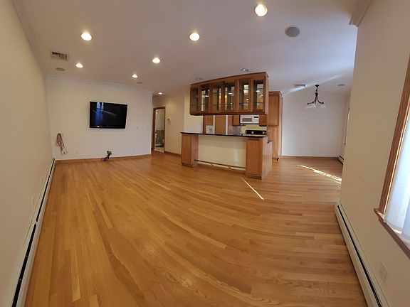 2nd image of 16315 59th Ave Floor 1