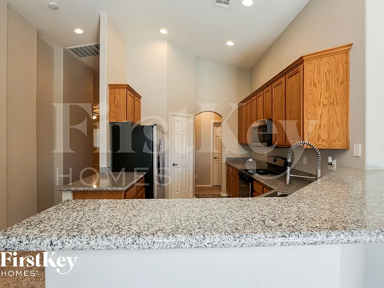 609 Fiesta Del Rey Ave — Photo 6