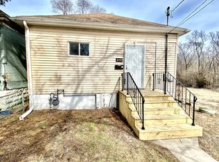 2572 W 9th Ave, Gary, IN 46404