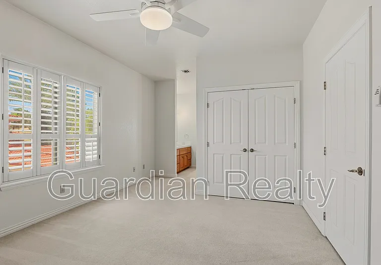 1888 Woodhaven Dr — Photo 38