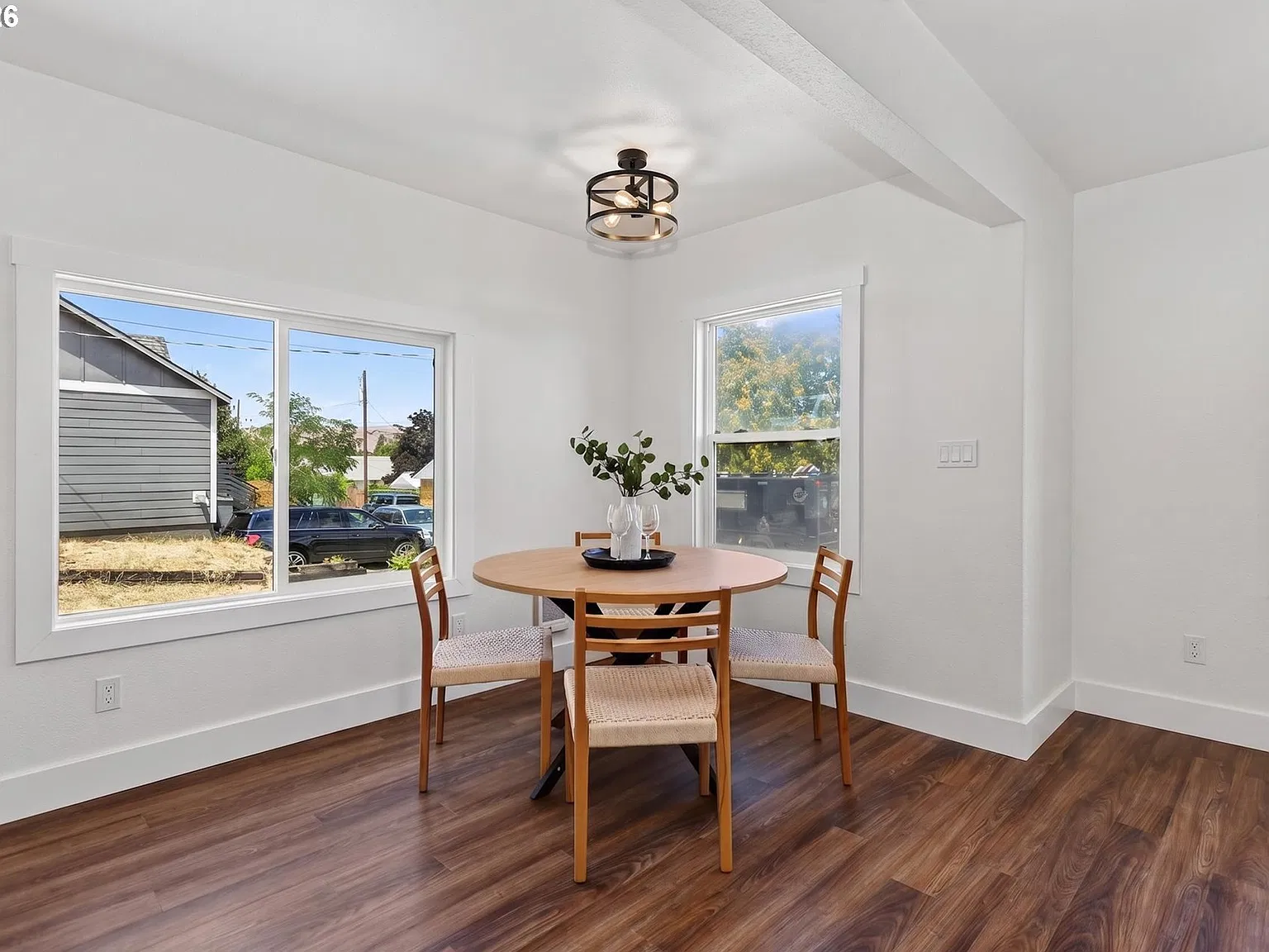 3 bed, 1277 sqft, $2,695 — Photo 2