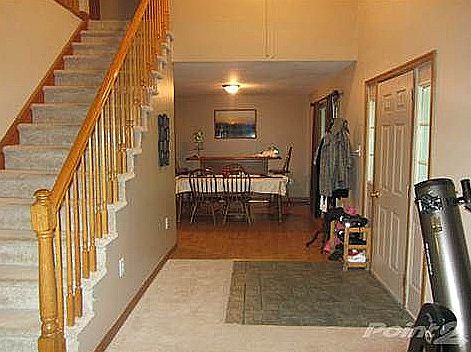 Foyer / Stairs