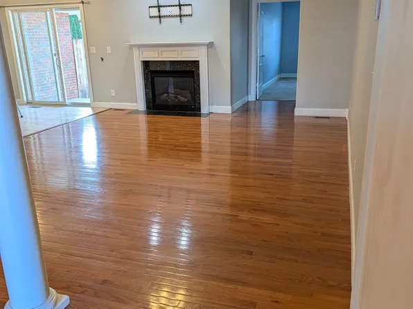 102 Sunkist Dr, Sherman, IL 62684