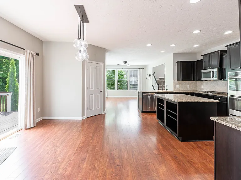 1325 Brentford Ln — Photo 12