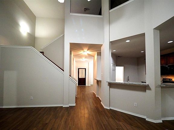 3rd image of 2302 Pebble Shores Ln