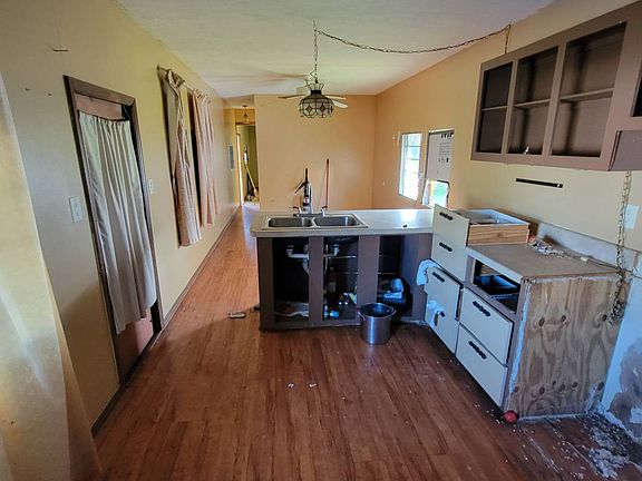 3rd image of 4000 24th St N #421