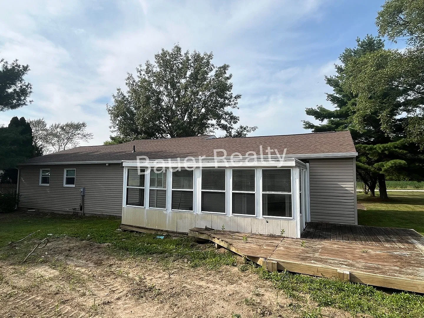 Three Bedroom, Plymouth Local Schools — Photo 4