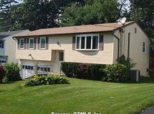 32 Lido Rd, Unionville, CT 06085