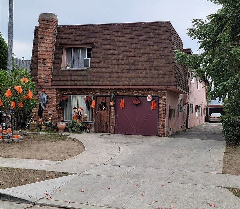 1st image of 4042 E 57th St