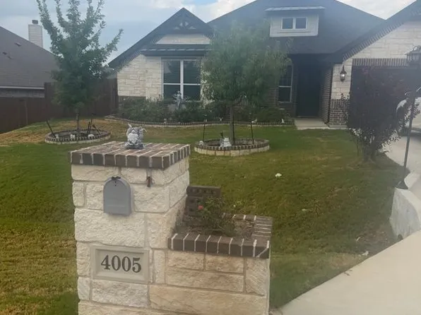 4005 Gallivant Dr, Granbury, TX 76049