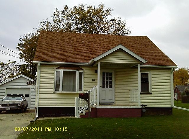1st image of 813 N Burr Blvd