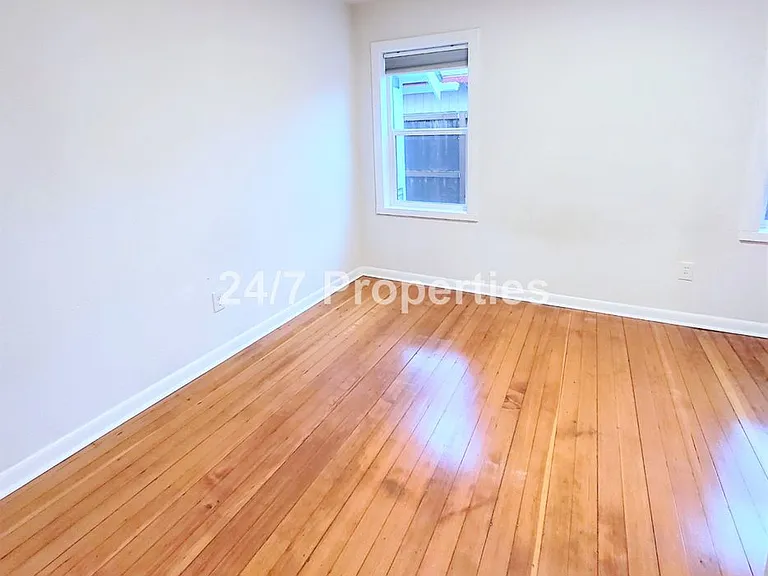 3215 NE 73rd Ave — Photo 9