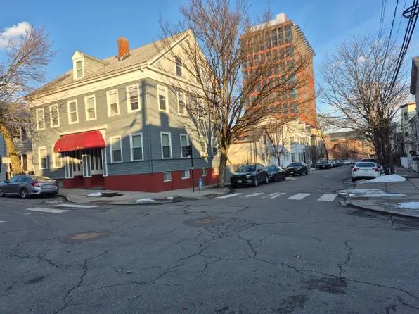 94B Sciarappa St, Cambridge, MA 02141