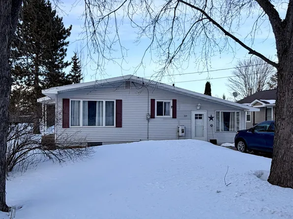 219 W Fairbanks St, Marquette, MI 49855