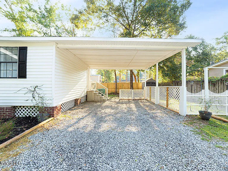 10828 Haena Ct — Photo 2